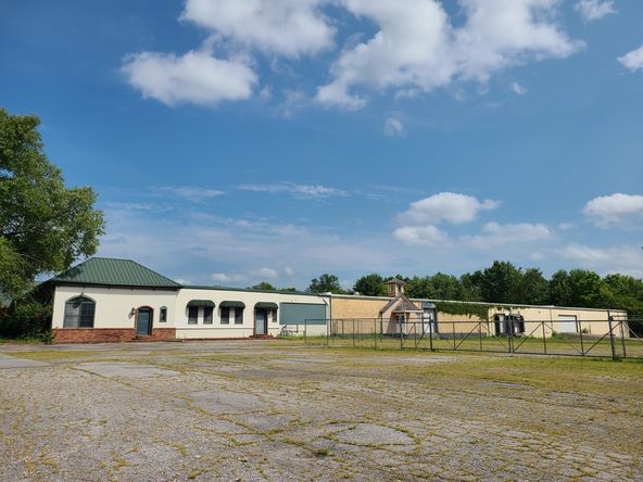 700 E Granite St, Siloam Springs, AR 72761